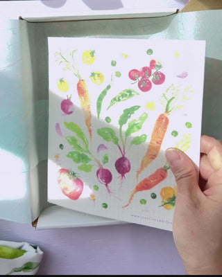 Video showing Jean Choe's Kitchen gift set of tea towel, Swedish dishcloth and apron